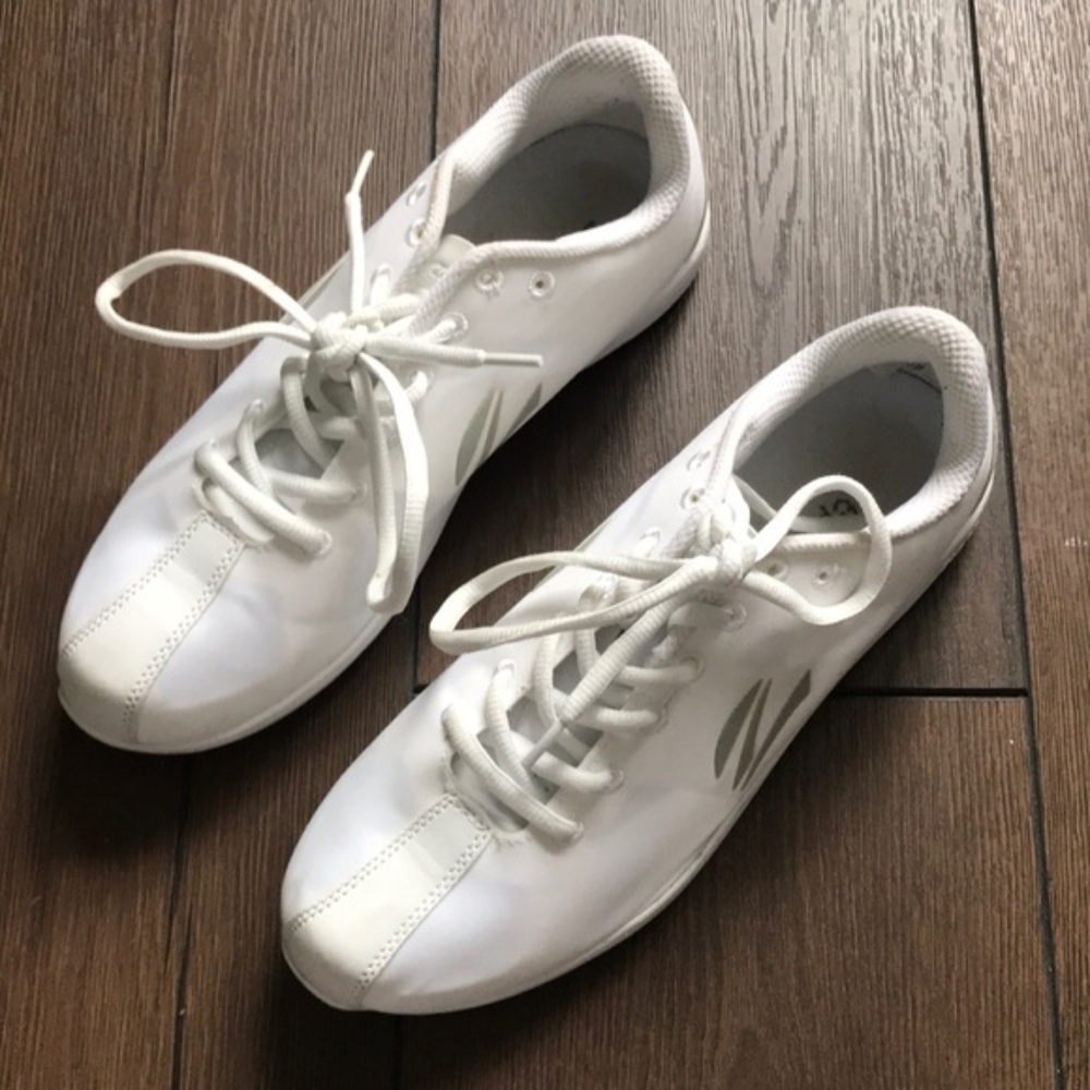 Zephz ultralight cheer shoe